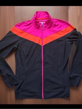 Xersion Vintage 90’s Inspired Full Zip Jacket Chevron Pink Orange on Black SZ Lg